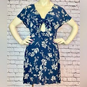 Kendall & Kylie Mini Low Cut Floral Dress Sz Large